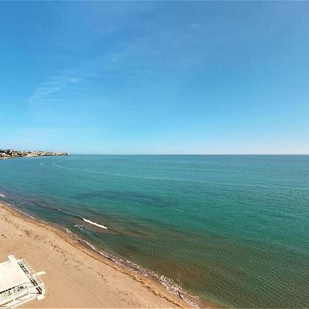 Olimpo - Fuengirola Beachfront Newly Renovated Apartment Buitenkant foto